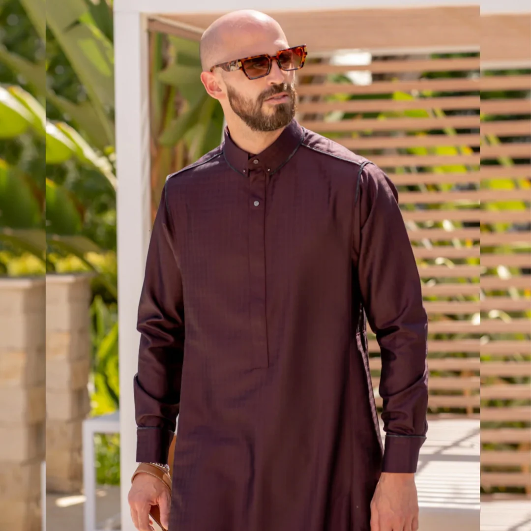 Luxury Maroon Thobe & Jubba with Printed Cuffs – Al Ameer