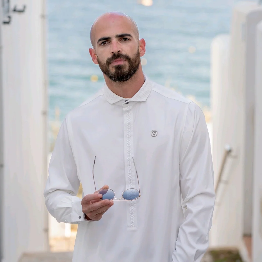 Luxury White Thobe & Jubba with Printed Cuffs – Al Ameer