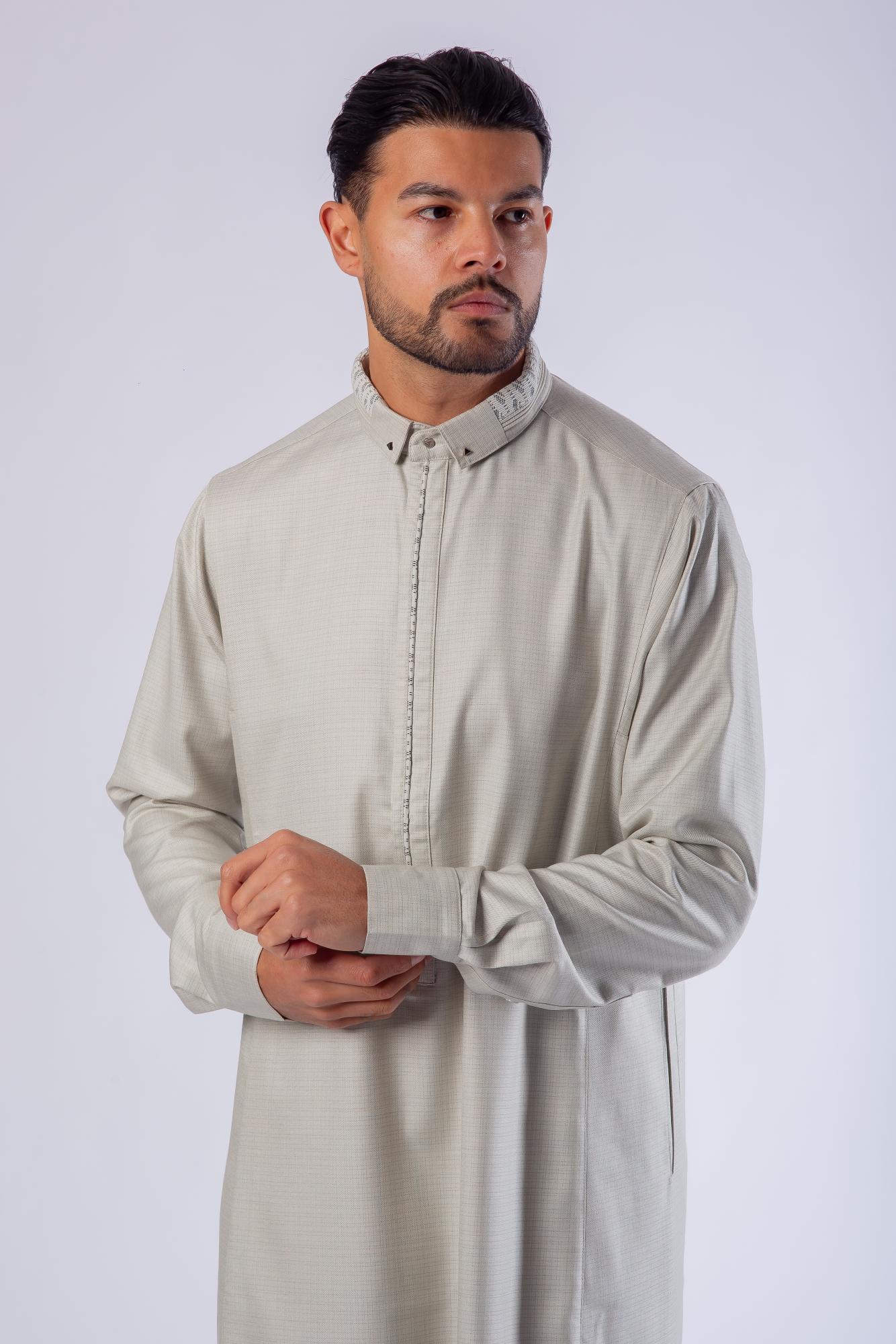 Luxury Light Grey Thobe & Jubba – Al Ameer - Image 4